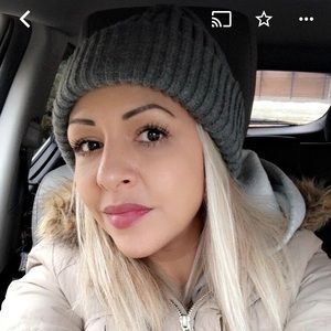 Meet your Posher, Cassndra